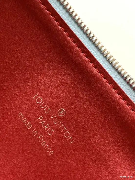 WIS PM-26*20*12cm COUSSIN VUITTON LOUIS 0530